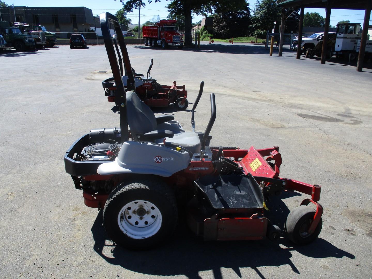 Exmark E-Series Zero Turn Mower