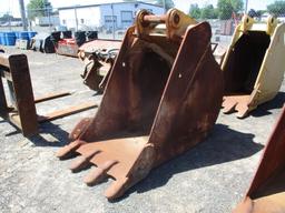 Caterpillar 36" Bucket With Teeth