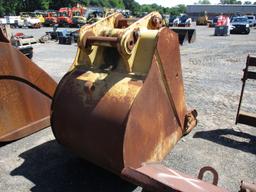 Caterpillar 36" Bucket With Teeth