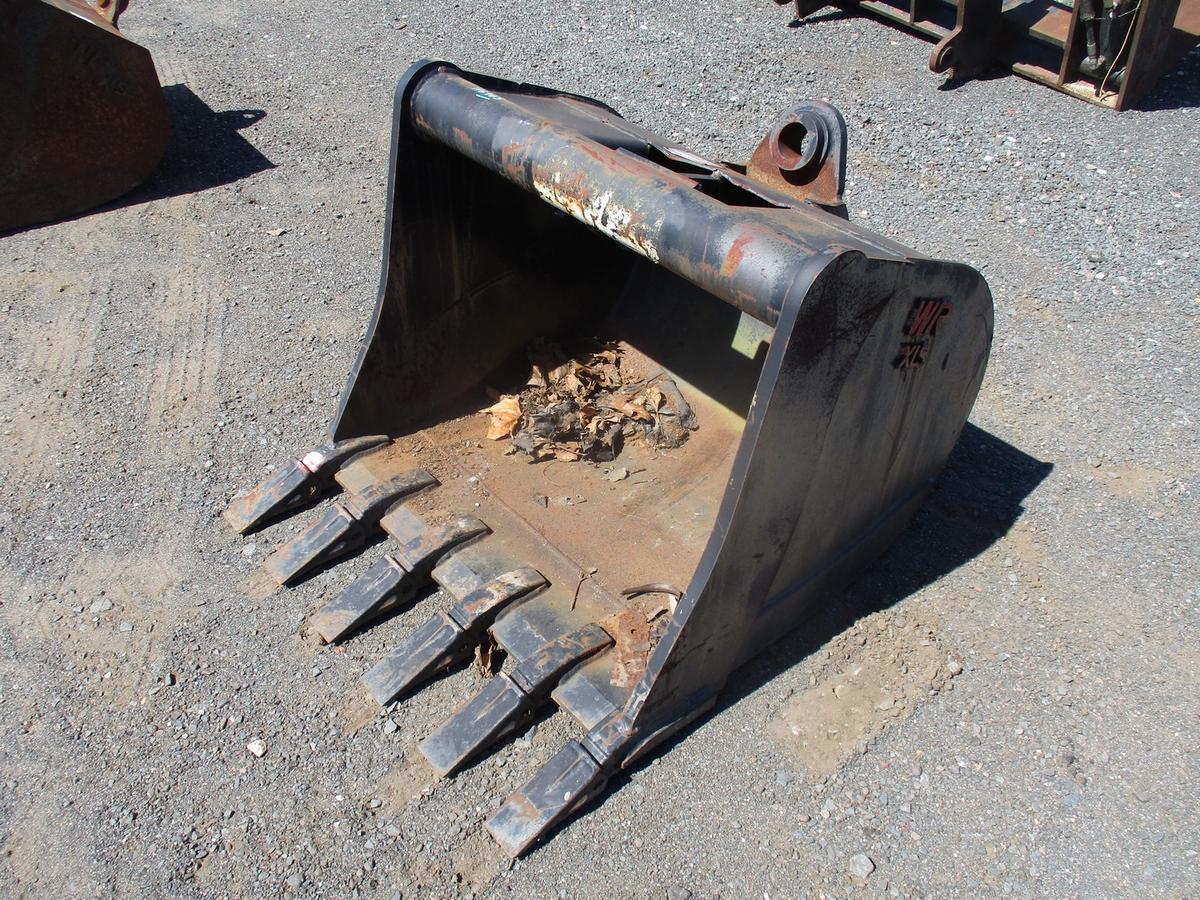 WR 36" Excavator Bucket With Teeth