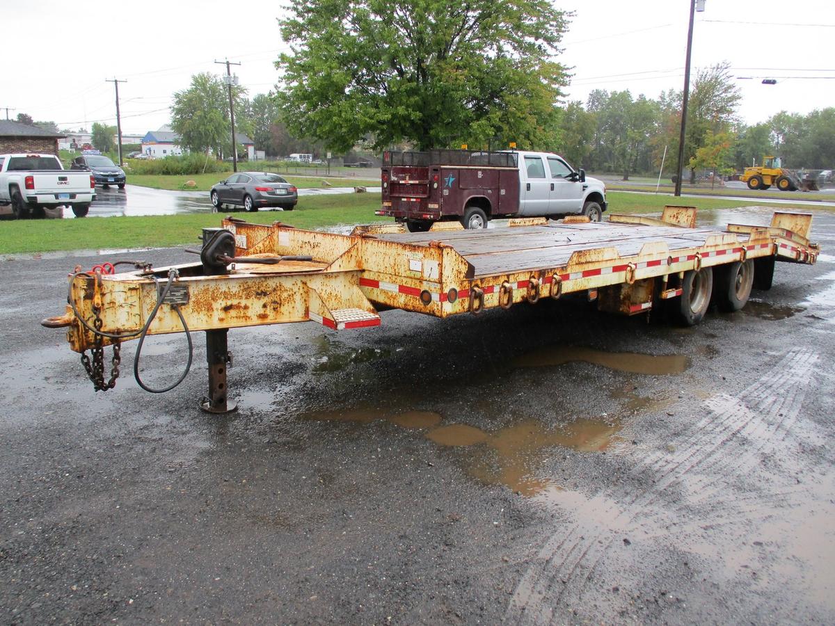 2003 Eager Beaver 12HA-PT T/A Tag Trailer