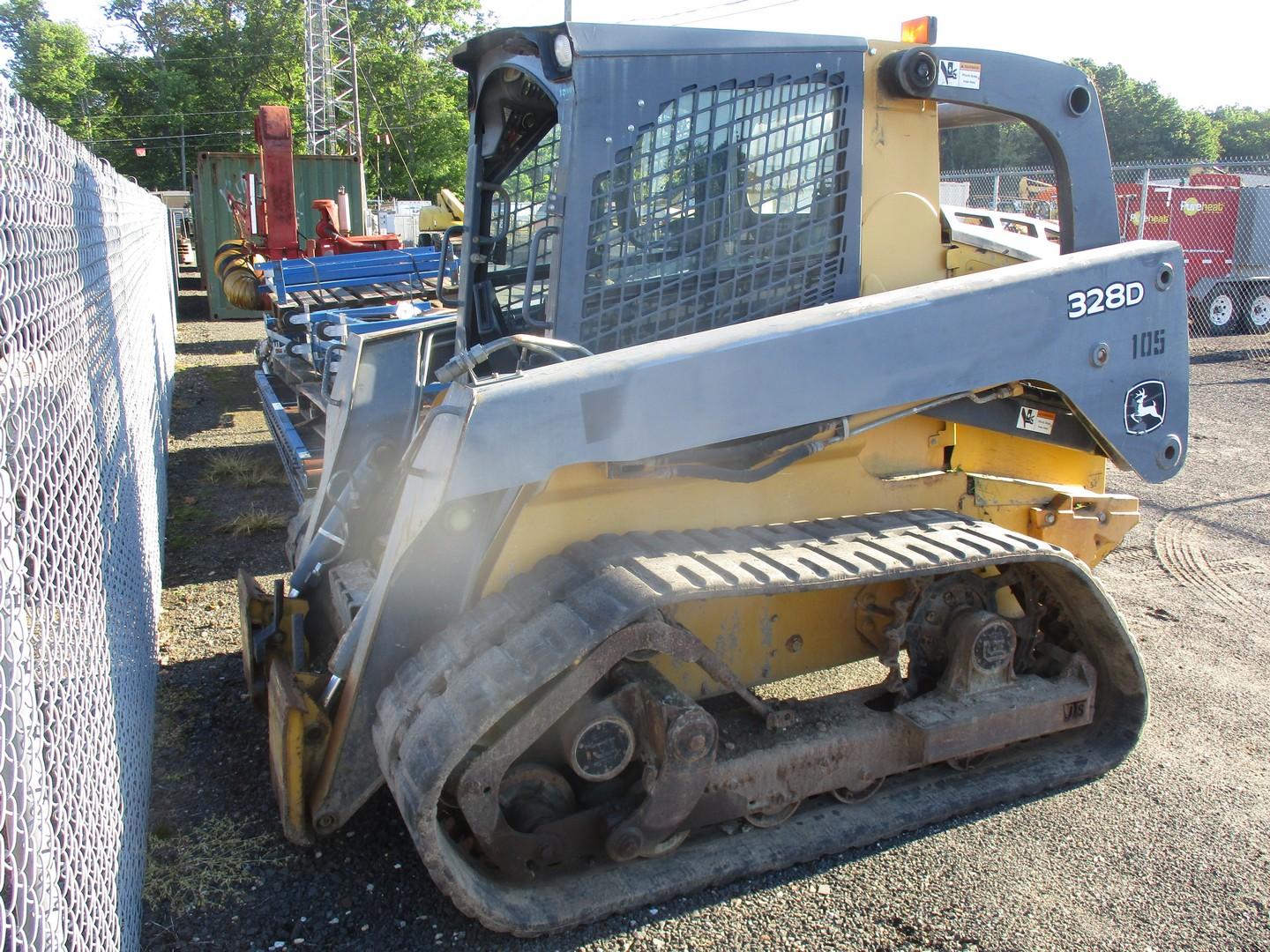 2010 John Deere 328D Track Skid Steer