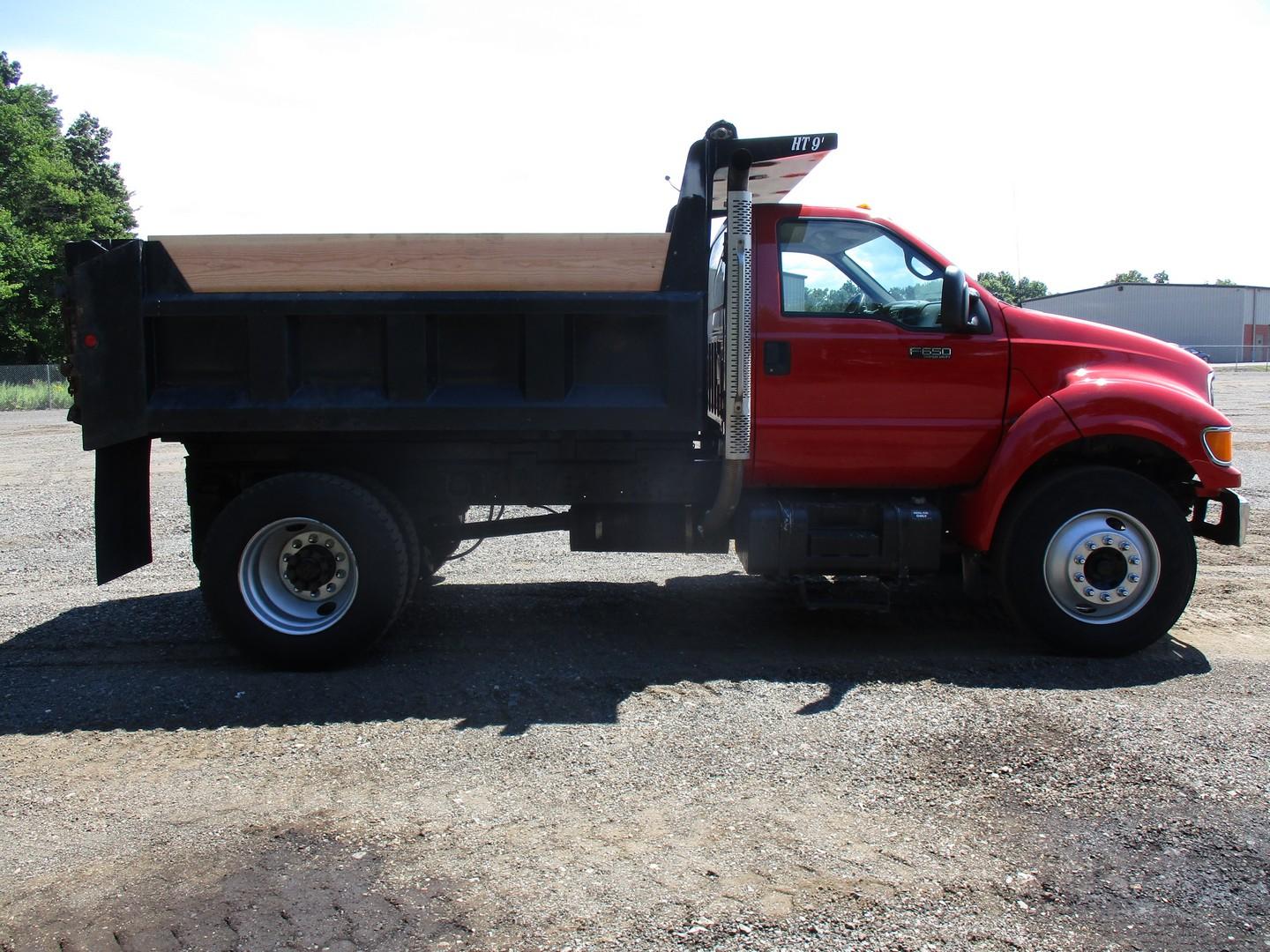 2003 Ford F-650 XLT S/A Dump Truck