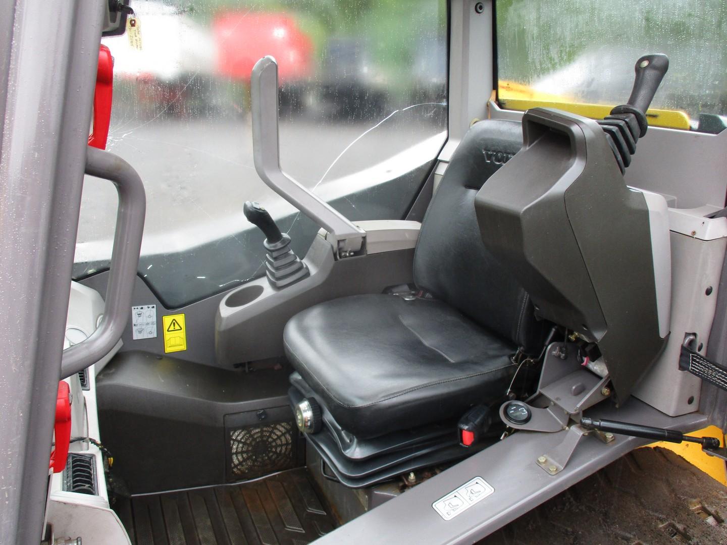 2015 Volvo MCT125C Track Skid Steer