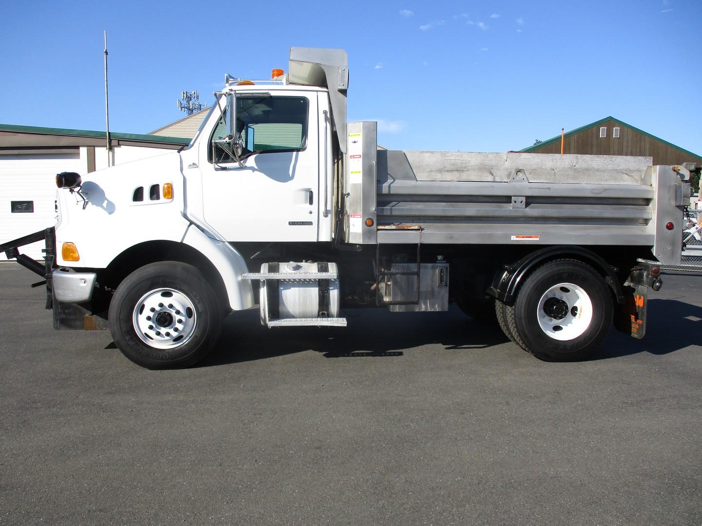 2006 Sterling LT9500 S/A Dump Truck