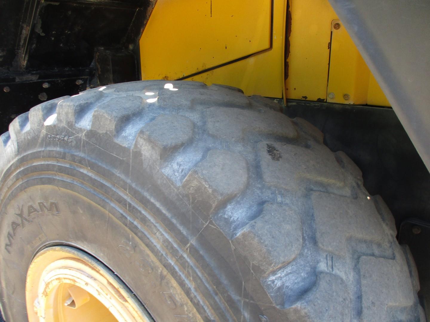 2005 Komatsu WA380-5L Rubber Tire Wheel Loader