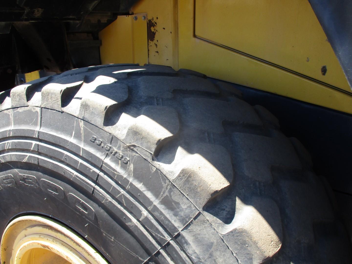 2005 Komatsu WA380-5L Rubber Tire Wheel Loader