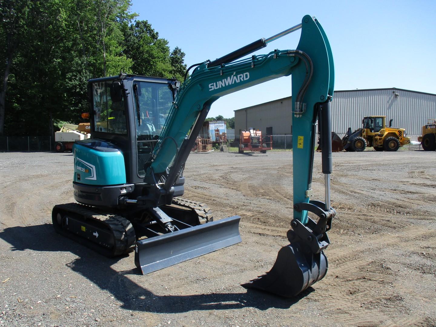 2022 Sunward SWE35UF Mini Excavator