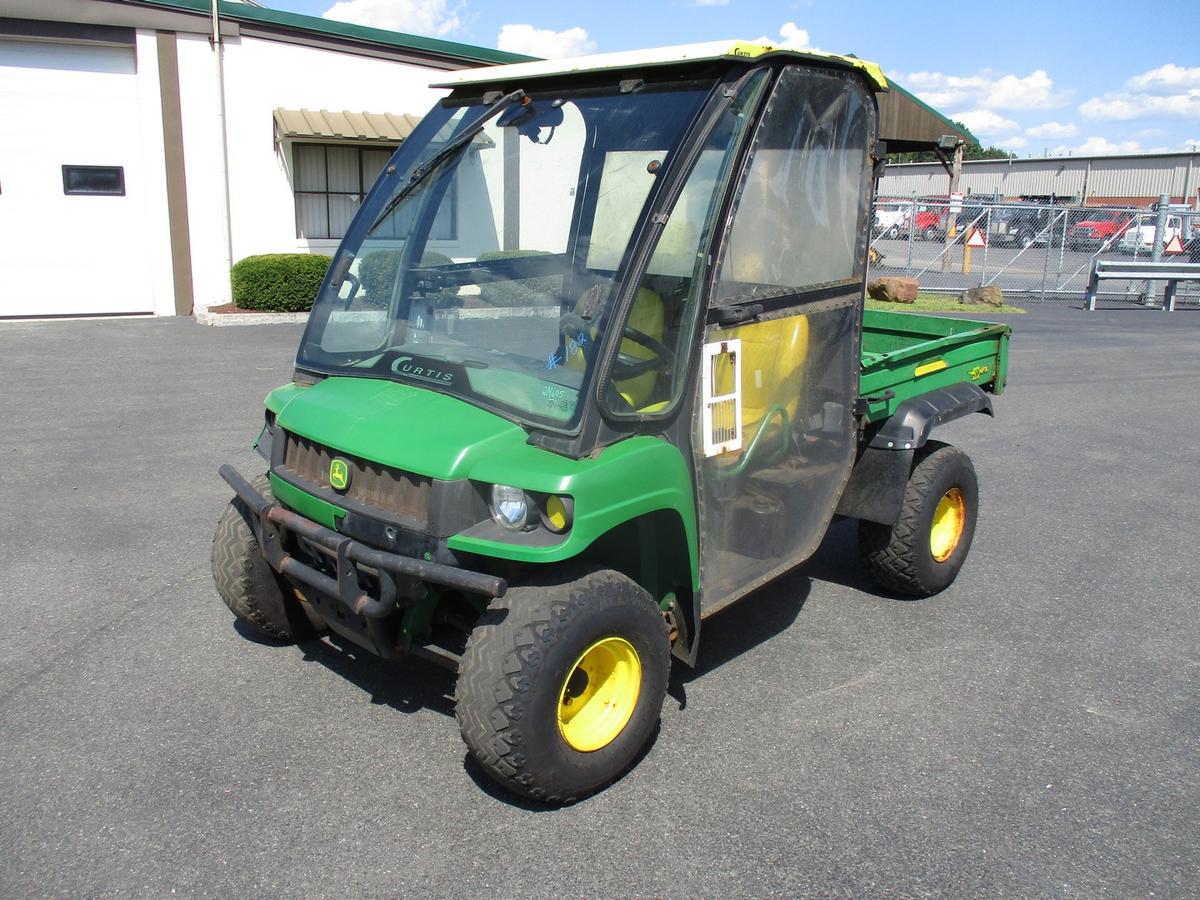 John Deere Gator