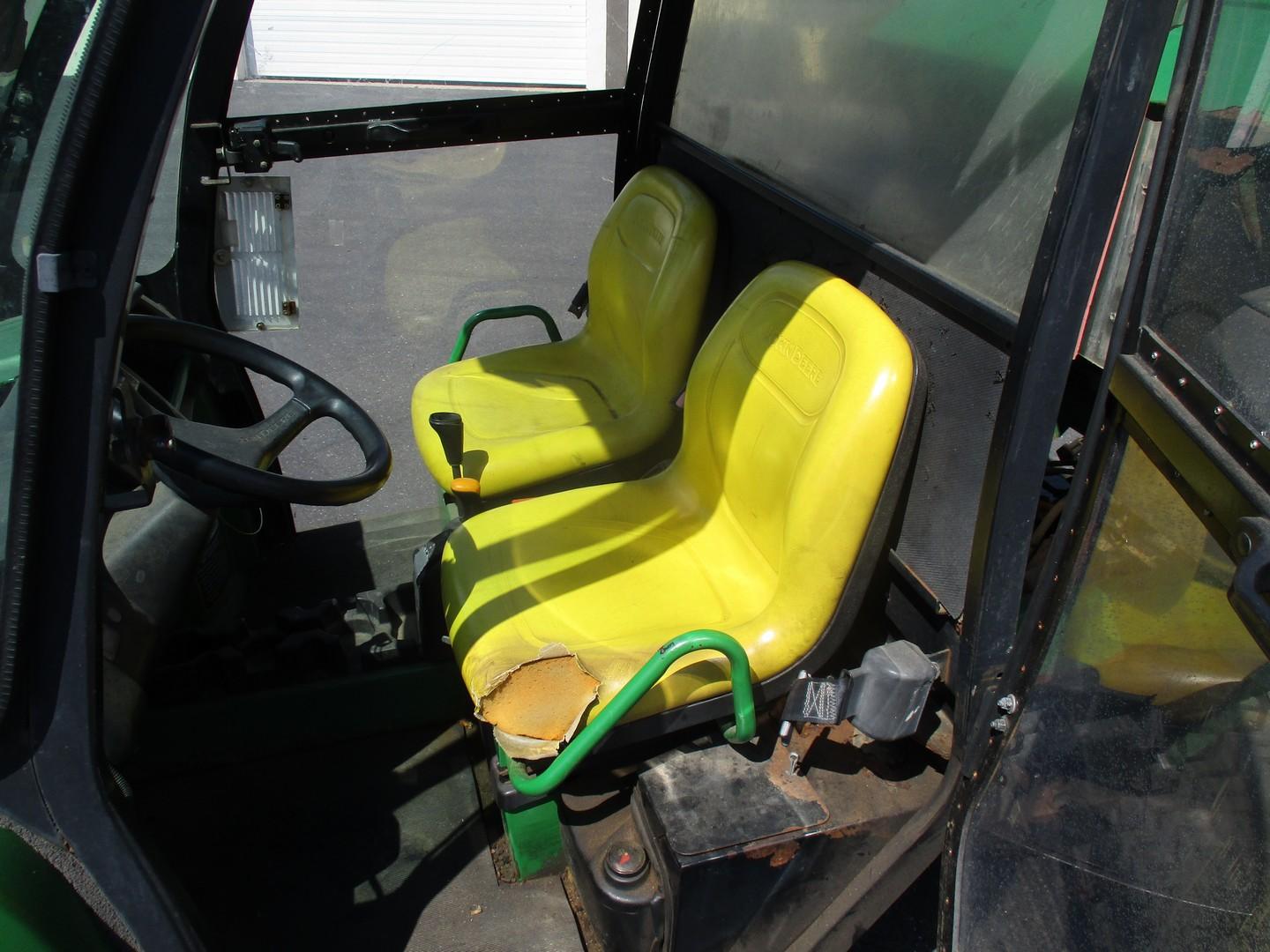 John Deere Gator