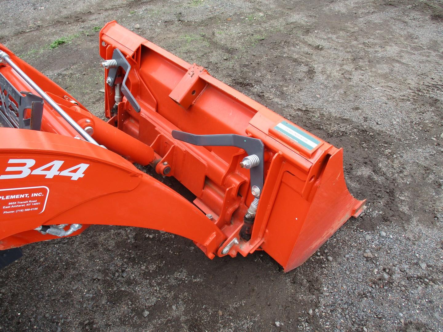 Kubota BX2380 Tractor