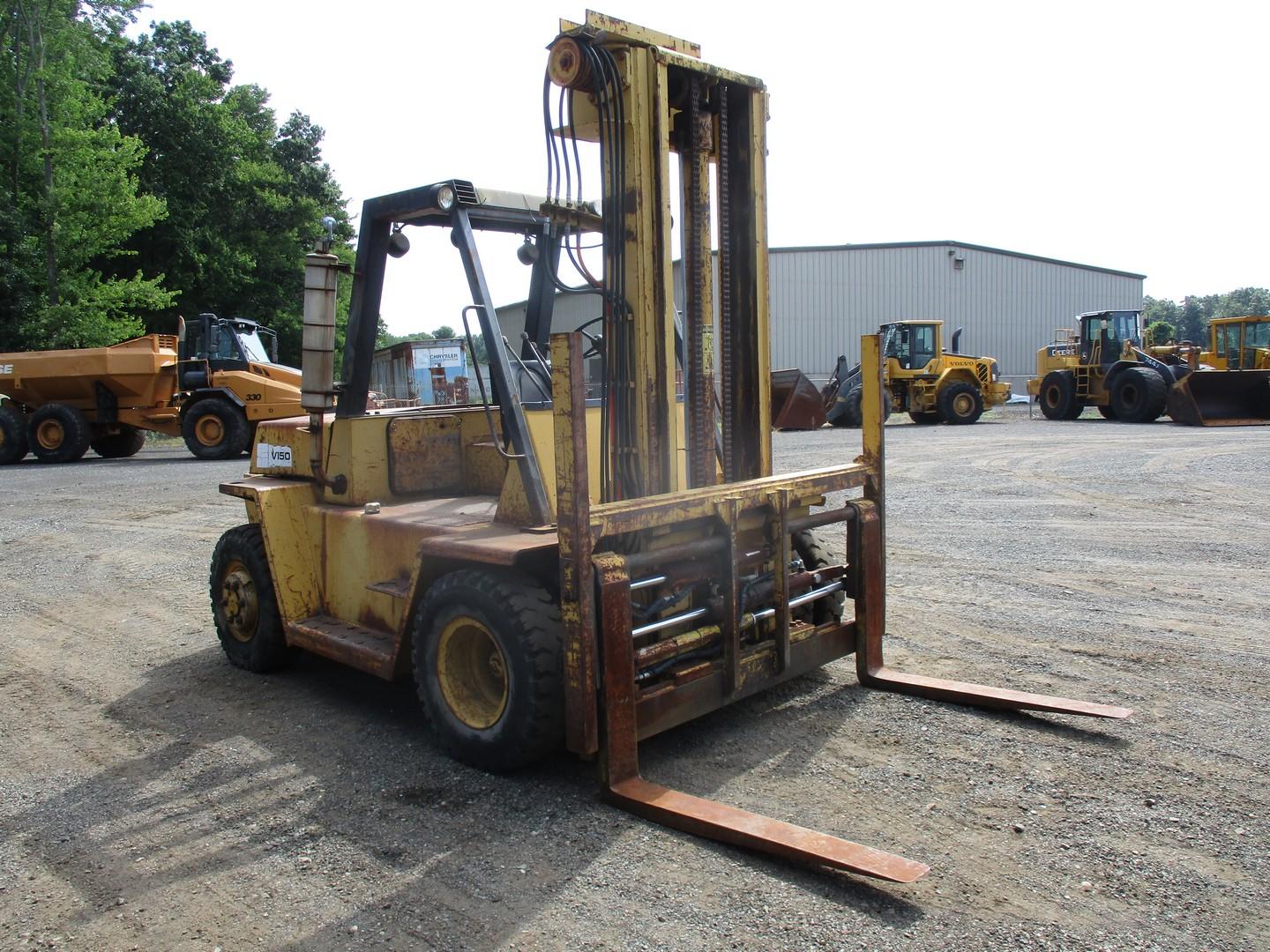 Caterpillar V150 Forklift