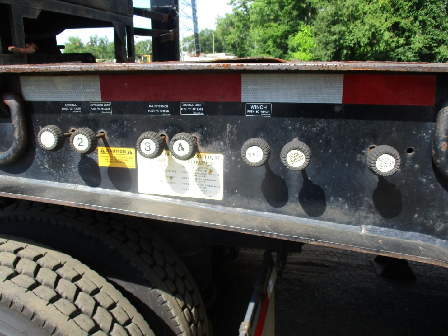 1989 Trail King T/A Recovery Trailer