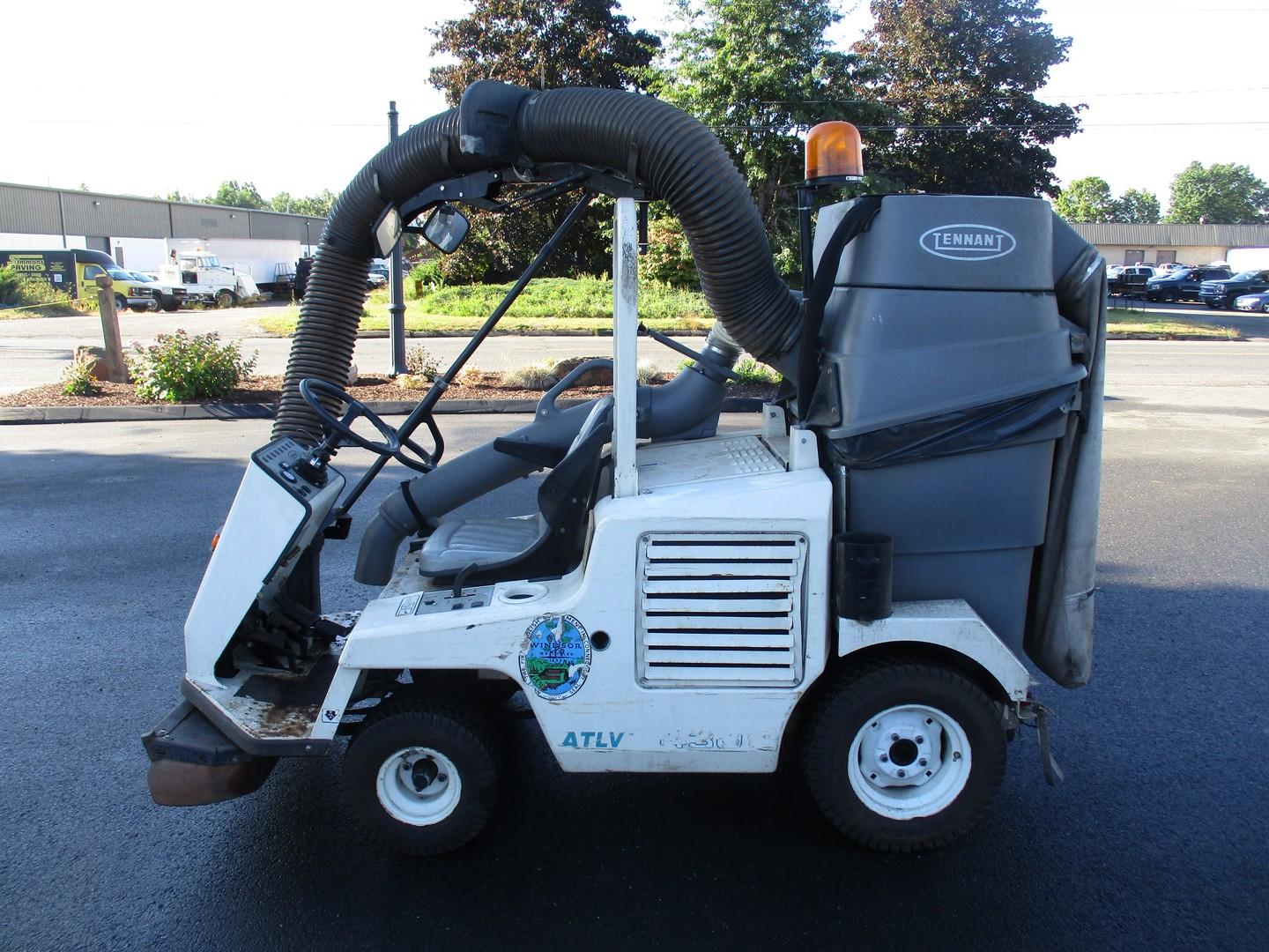 Tennant ATLV 4300 Ride On Vacuum