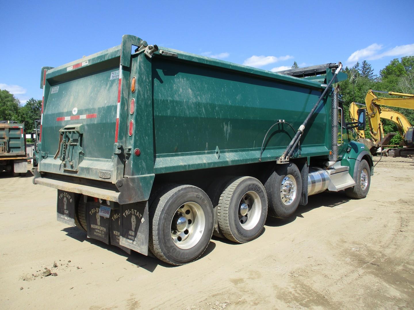 2021 Kenworth T880 Tri/A Dump Truck