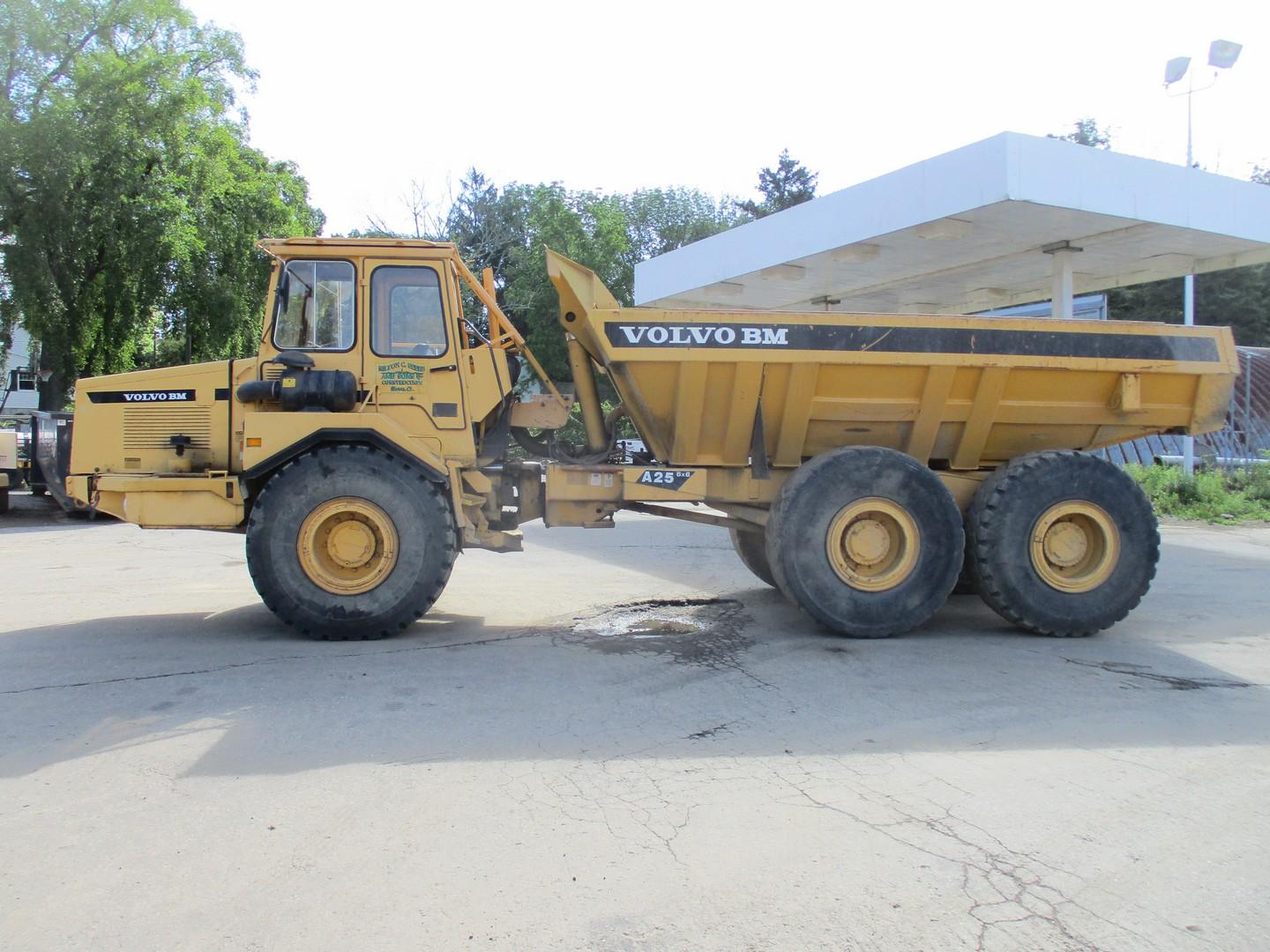 1988 Volvo A25 Articulated Haul Truck