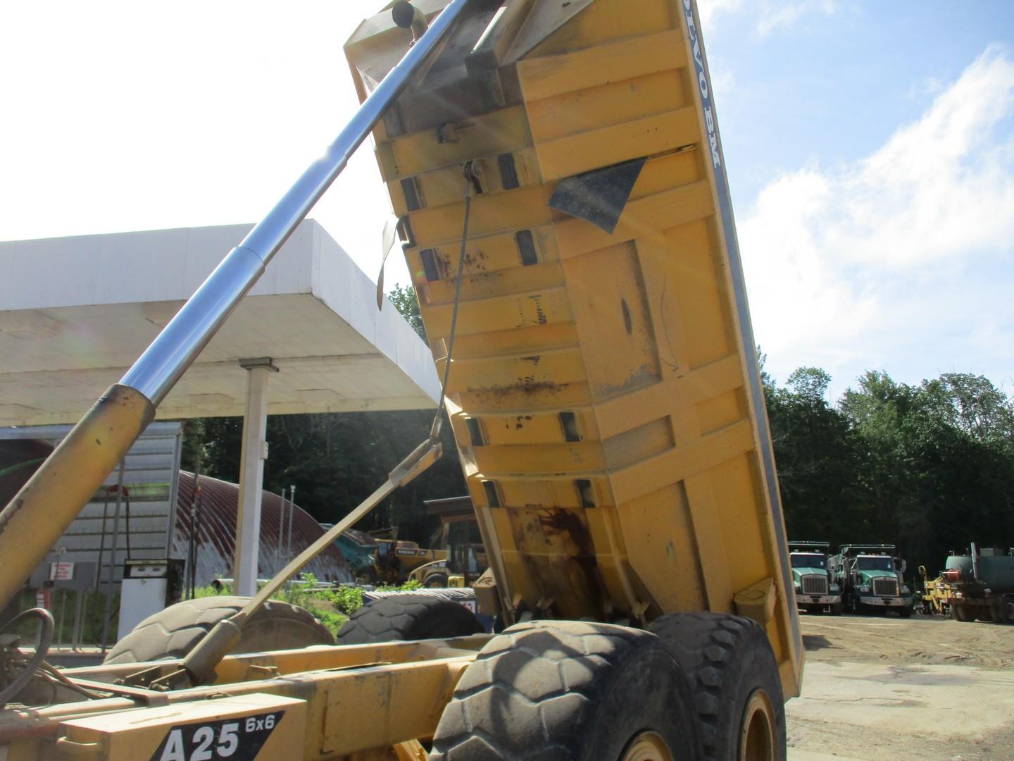 1988 Volvo A25 Articulated Haul Truck