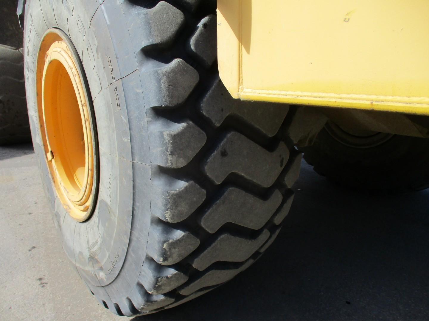 1988 Volvo A25 Articulated Haul Truck