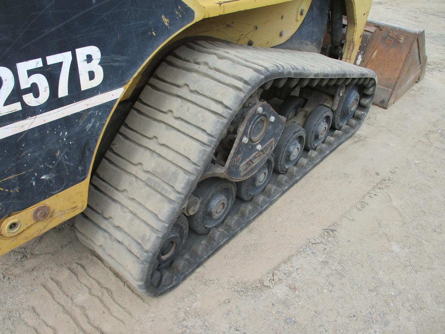 2004 Caterpillar 257B Track Skid Steer