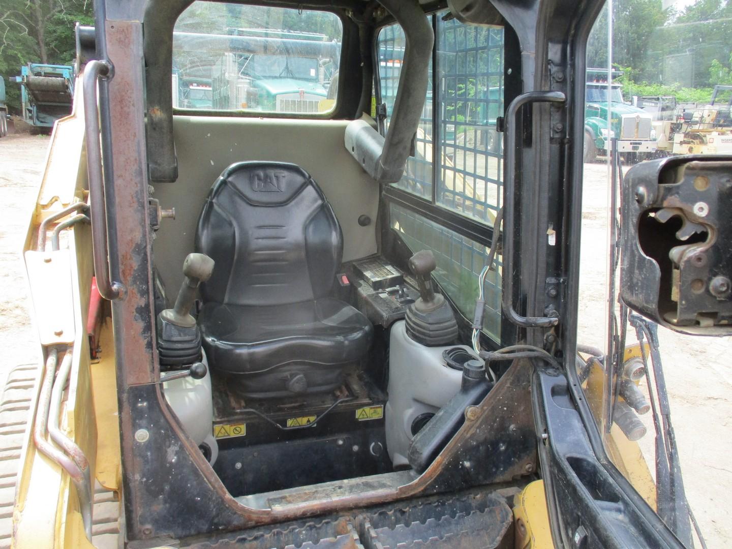 2004 Caterpillar 257B Track Skid Steer