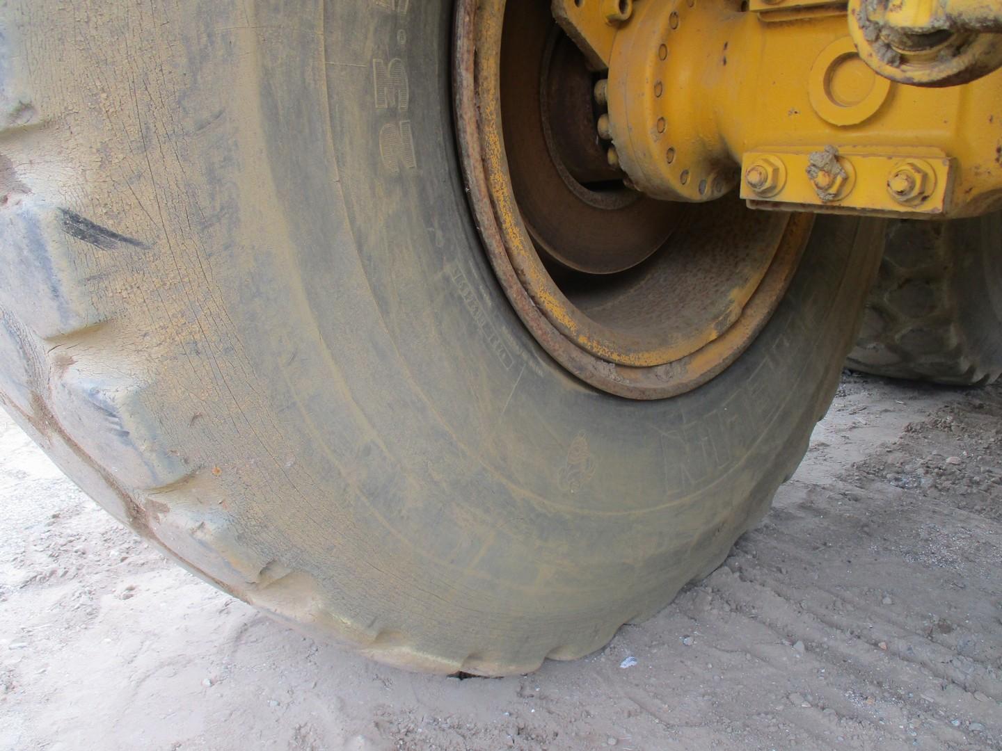 1989 Volvo A25 Articulated Haul Truck