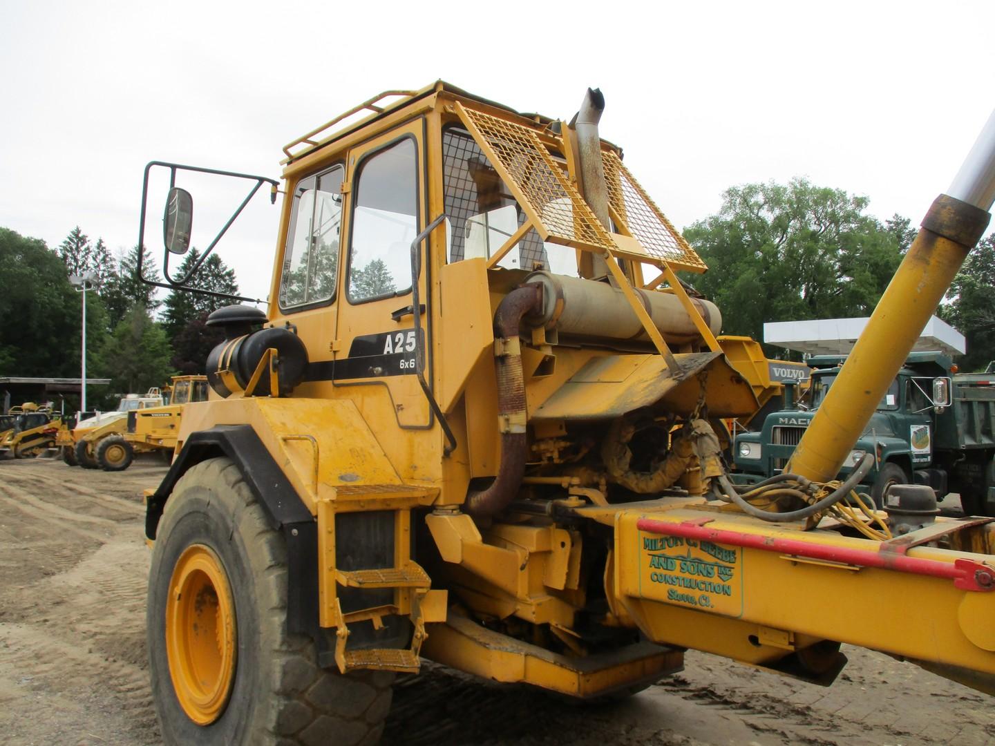 1989 Volvo A25 Articulated Haul Truck