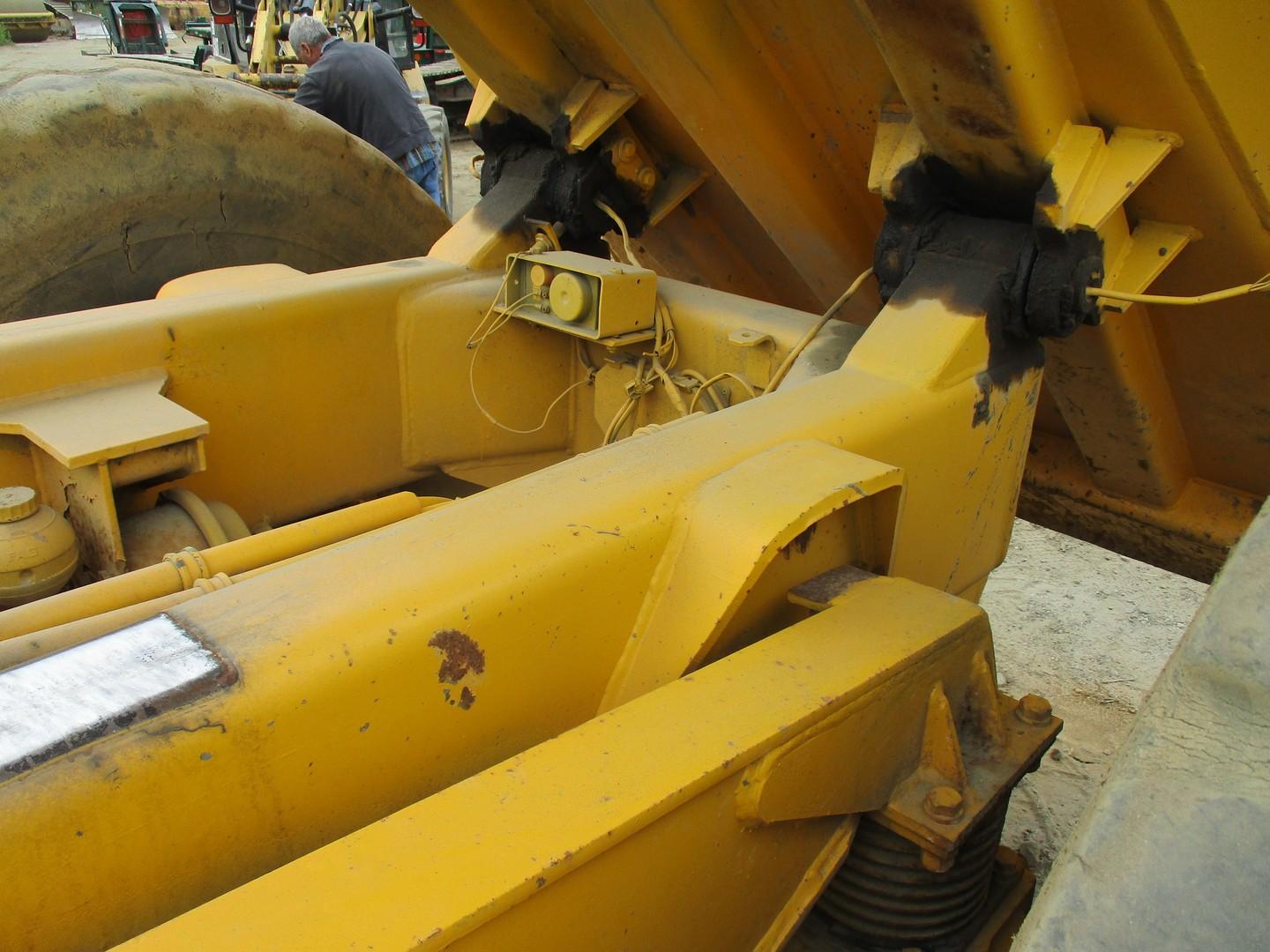 1989 Volvo A25 Articulated Haul Truck