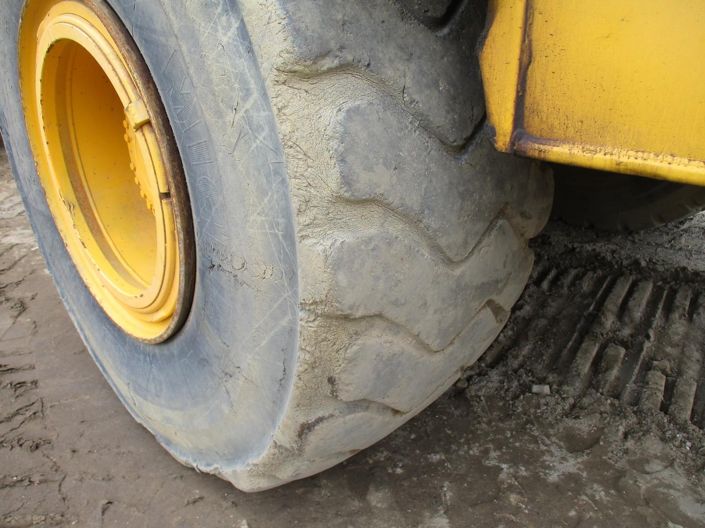 1989 Volvo A25 Articulated Haul Truck