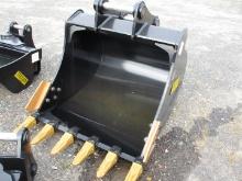 Trojan 42" Bucket With Teeth and Side Cutters