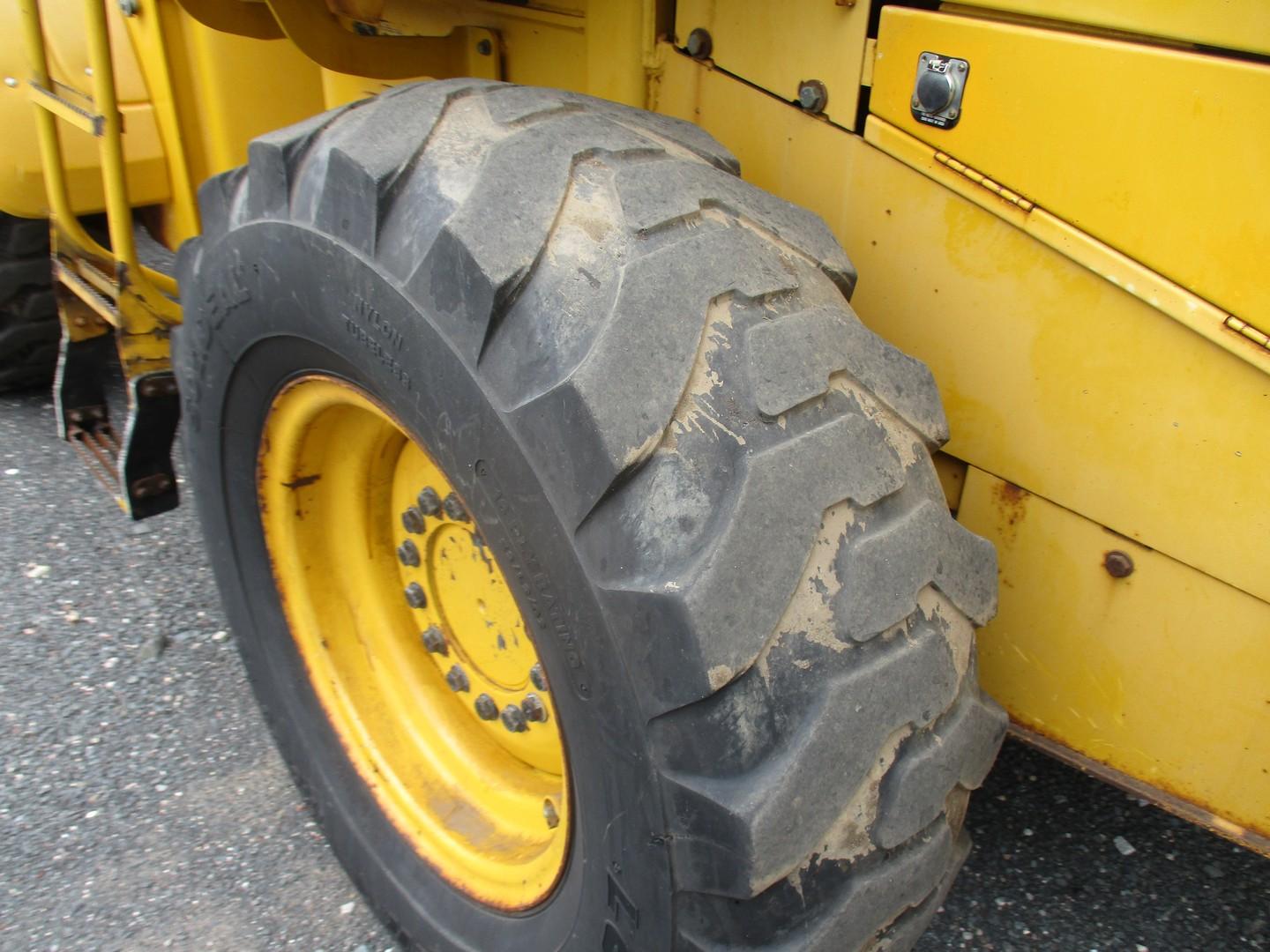 1997 John Deere 444H Rubber Tire Wheel Loader