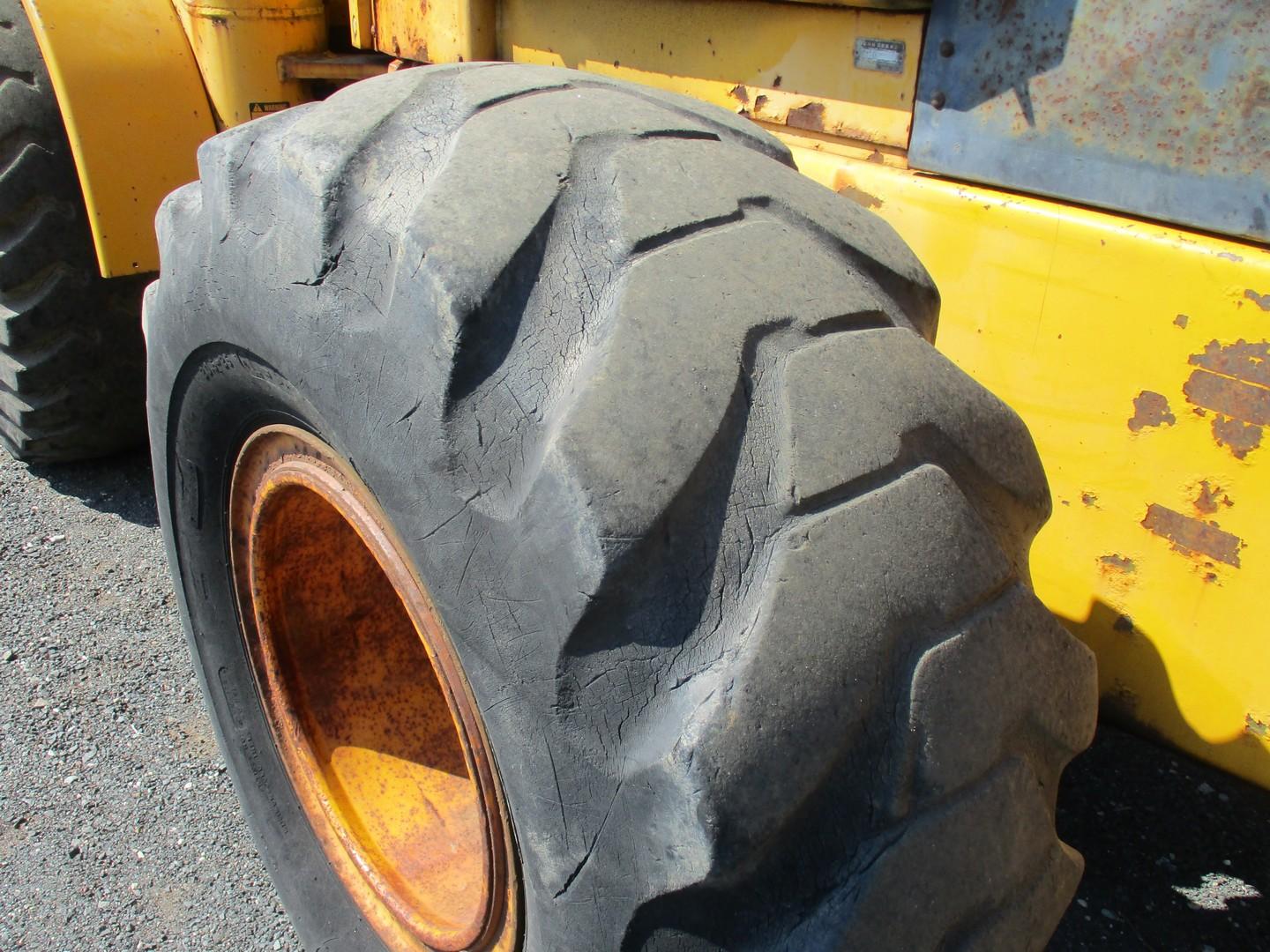 John Deere 644 Rubber Tire Wheel Loader