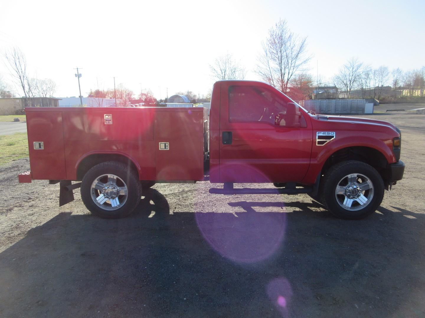 2010 Ford F-250 XL S/A Utility Truck