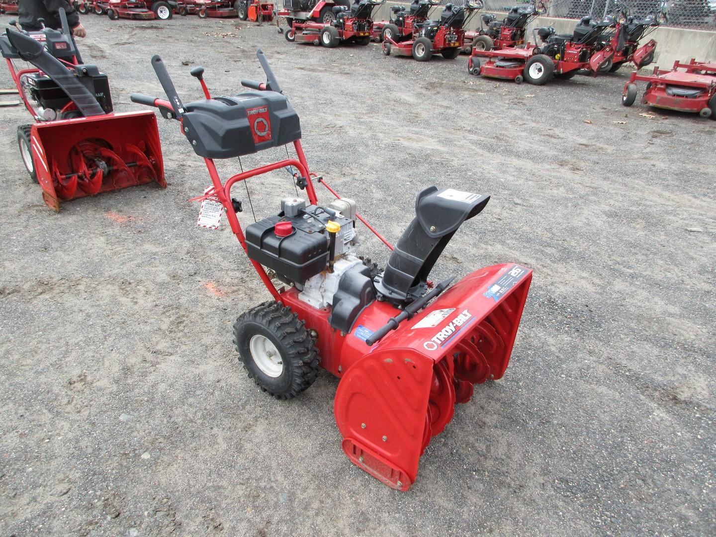 Troy-Bilt 26" Snow Blower