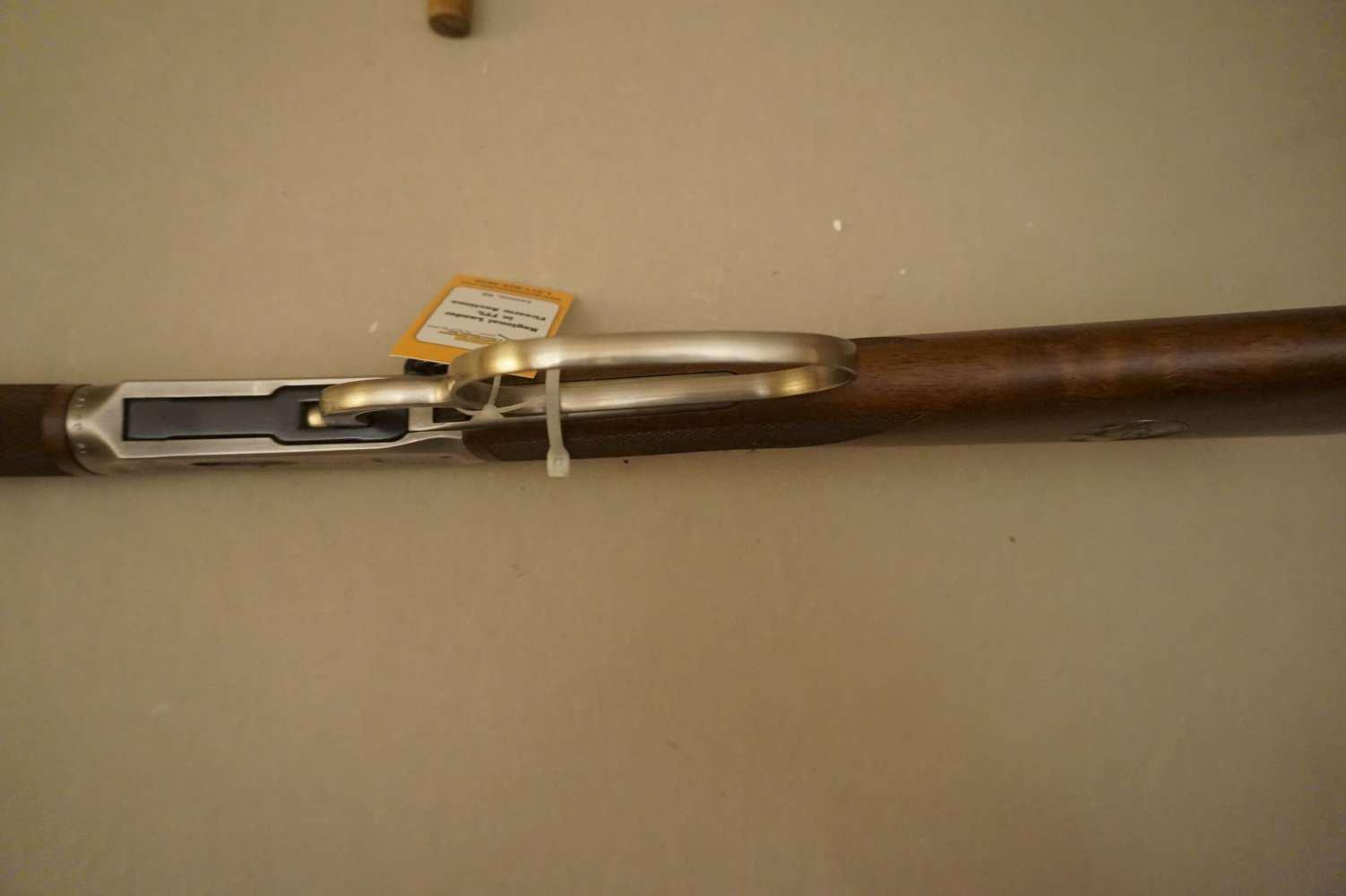 Winchester M. 94 John Wayne Commemorative .32-40 L/A Carbine