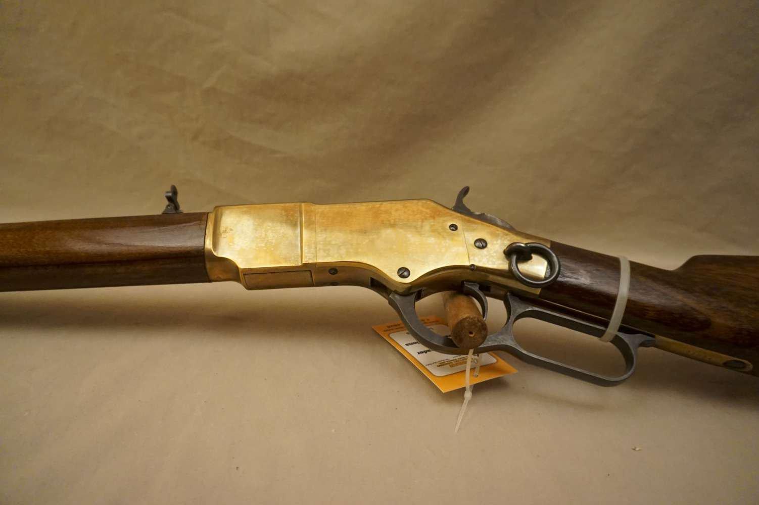 Uberti (Replica of a Winchester 1866 SRC) .44-40 L/A Saddle Ring Carbine