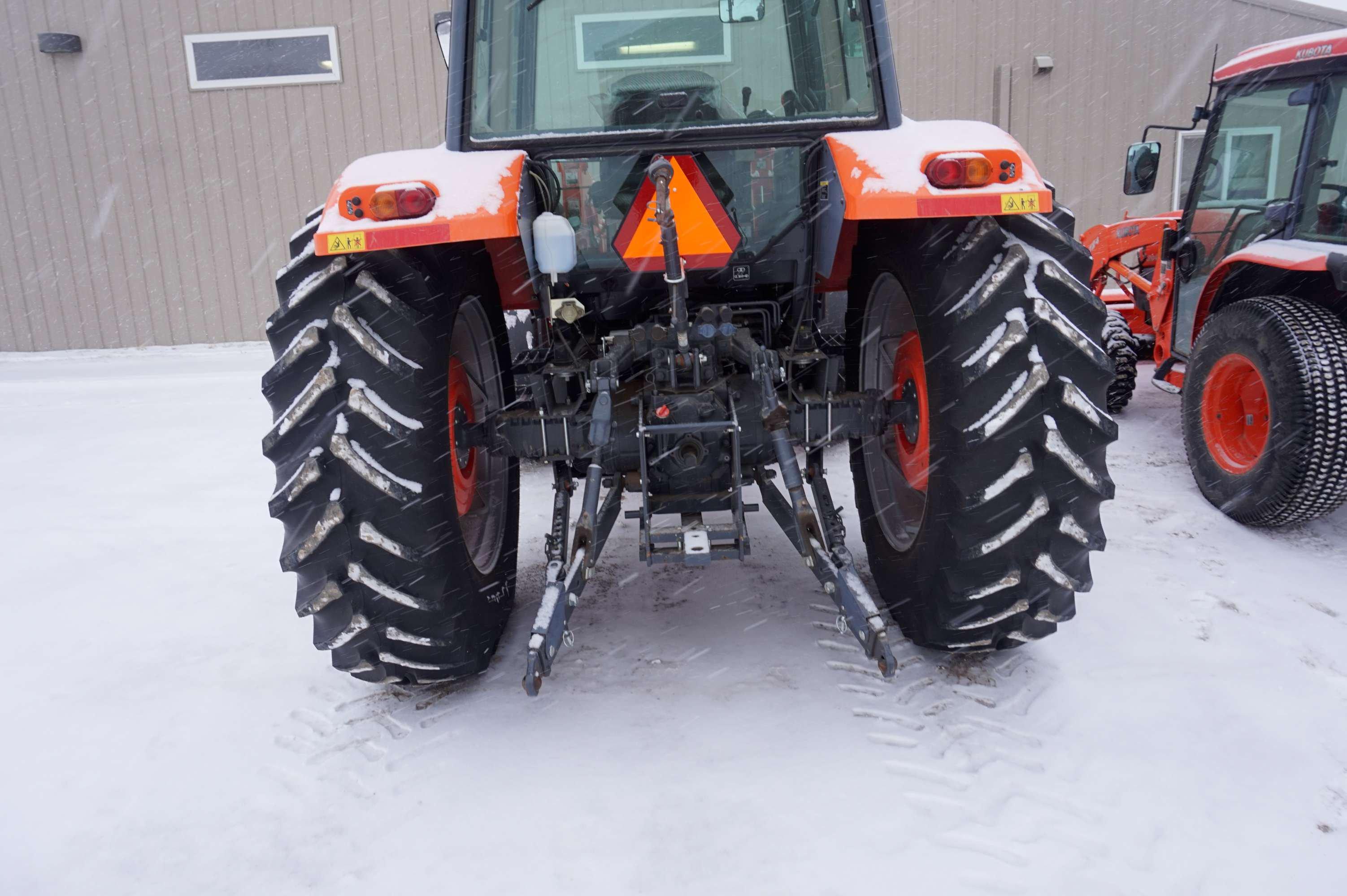 Kubota M135X DIESEL TRACTOR, 4X4, HYDRO