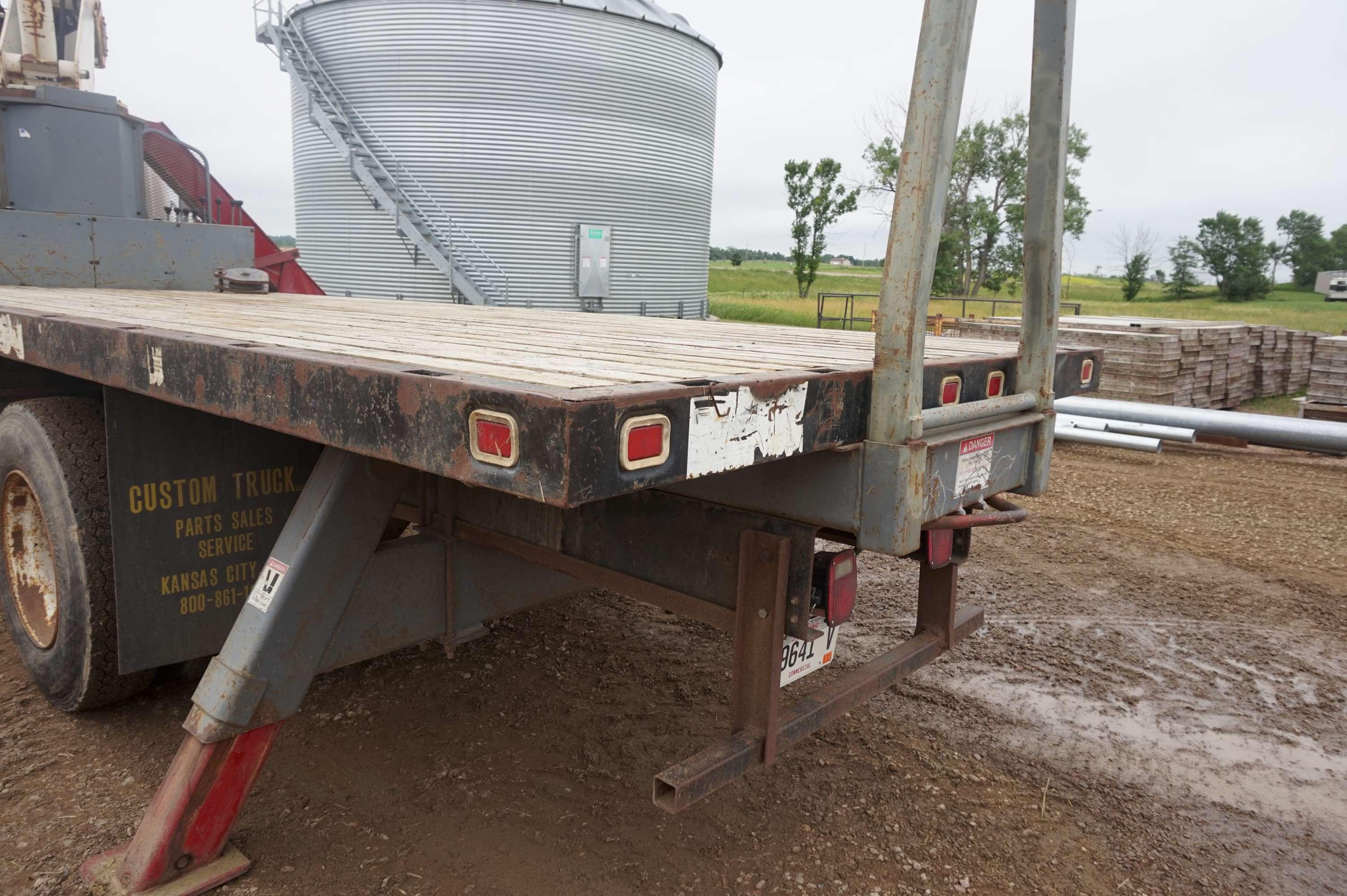 1998 International 4700 2 ton diesel Truck