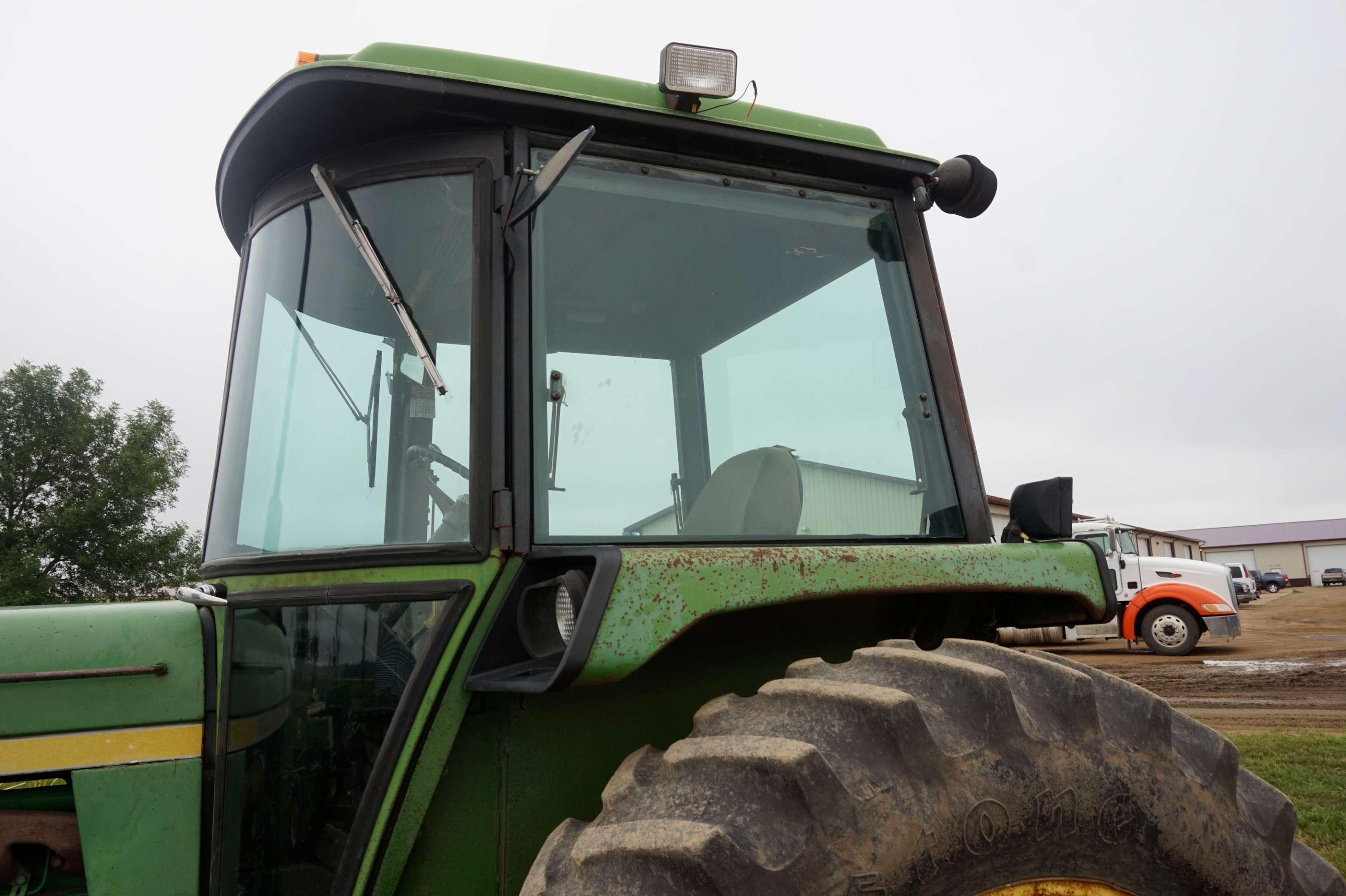 73 John Deere 4030 diesel Tractor w/cab