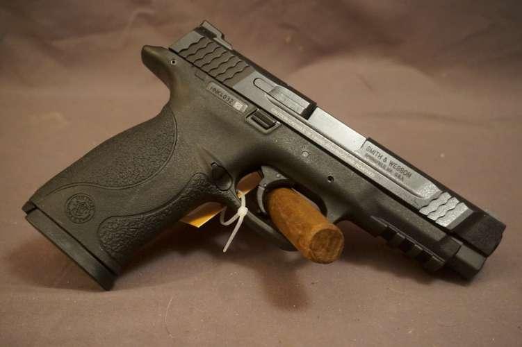 S&W M&P .45 Semi-auto Pistol