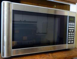 Hamilton Beech 1000 Watt Microwave, Stainless