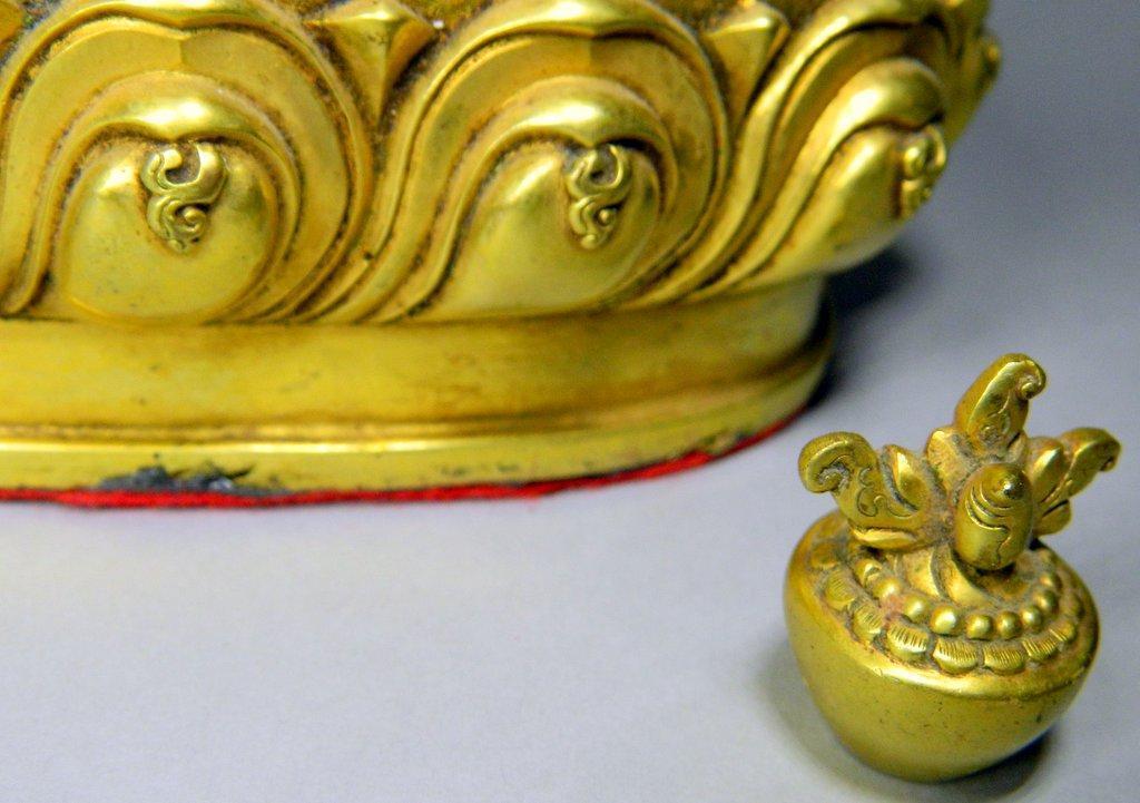 Bronze Gilt Tibetan Sitting Buddha with Headdress and Gold Vase Statue