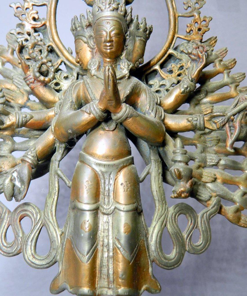 Tibetan Eleven-Headed Eight-Armed Bodhisattva Avalokiteshvara Statue