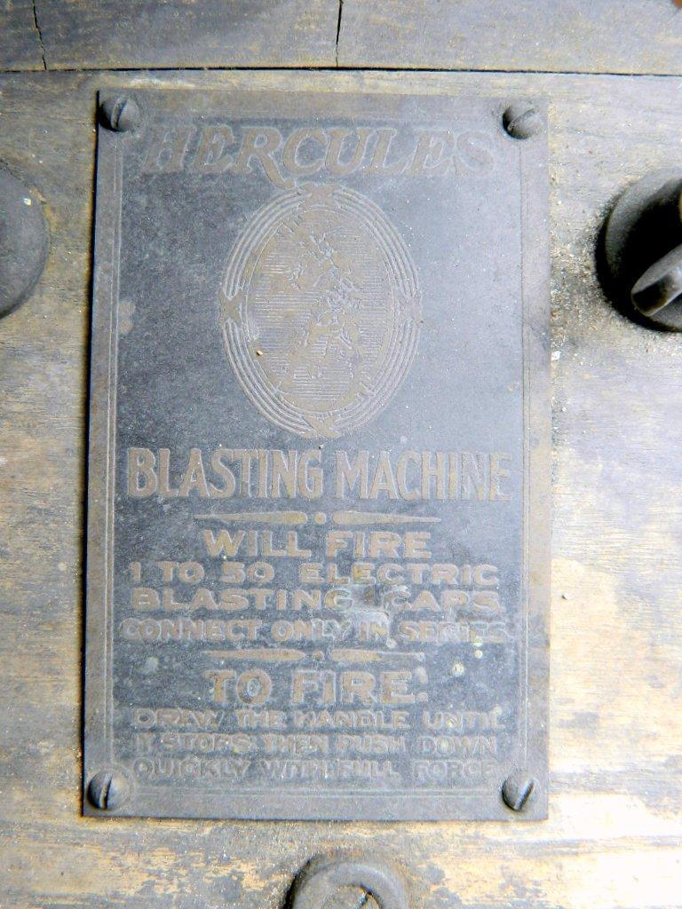 Hercules Blasting Machine, 50 Caps Plunger