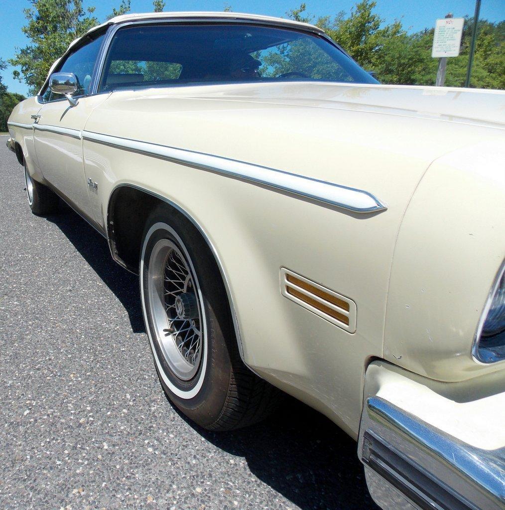 1974 Oldsmobile Delta 88 Royale Convertible