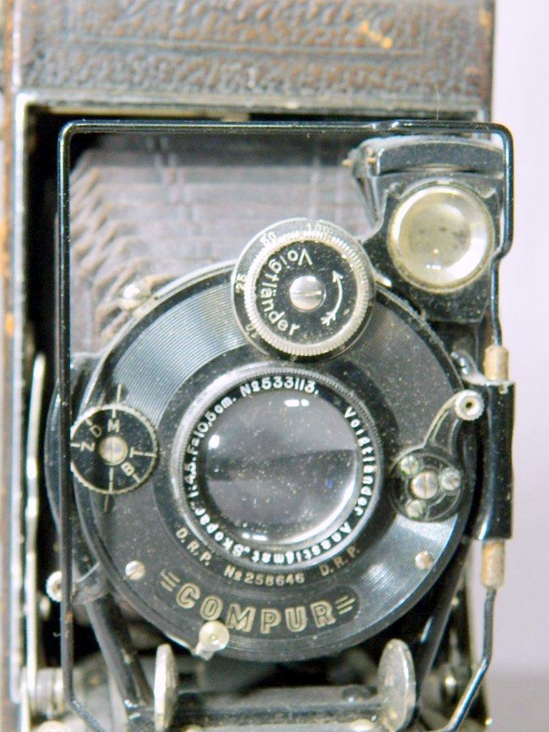 Superb Voigtlander Compur Antique Camera