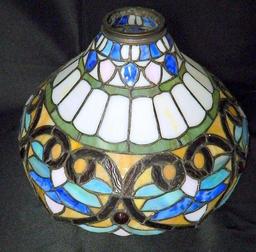 Pair of Stained/Slag Glass Tiffany-style Lamp Shades