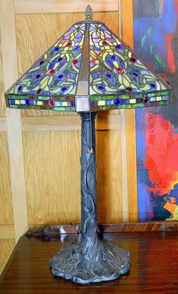 Tiffany-style Glass Shade Table Lamp