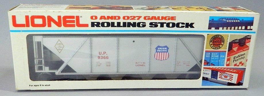 Lionel Rolling Stock Hopper and Reefers