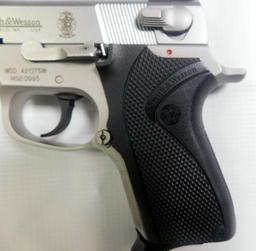Smith& Wesson 4013 TSW 40 S&W Stainless