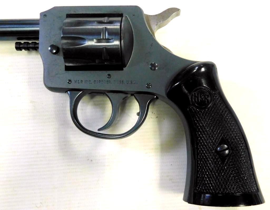 Harrington & Richardson Model 922 .22 Revolver with Box